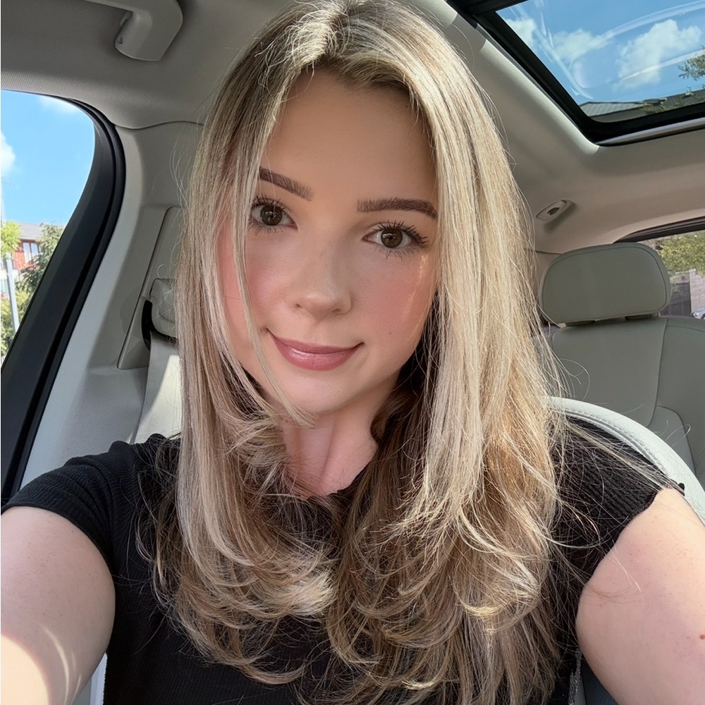 Meet your Posher, Abby